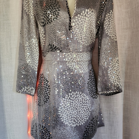 Tory Burch Mini Dress Size 8. - Picture 2 of 4